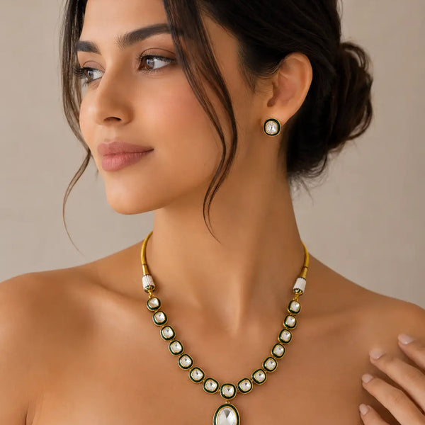 Emerald Aura Kundan Necklace