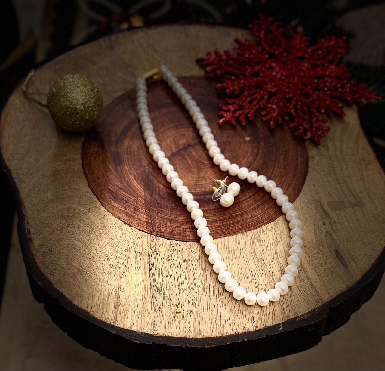 Classic Pearl Beaded Necklace & Earrings Set